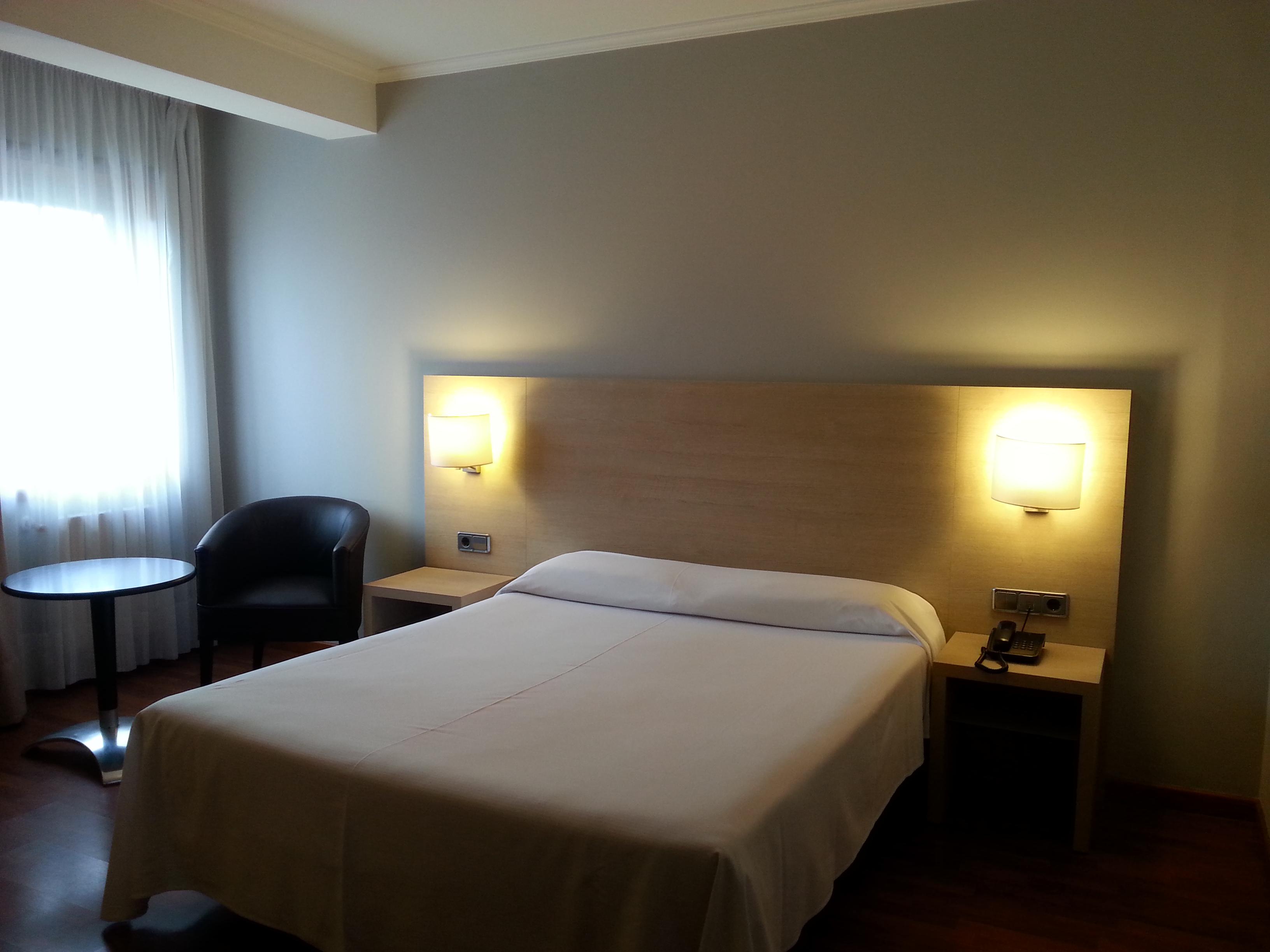 Hotel Valencia Ferrol Exteriör bild