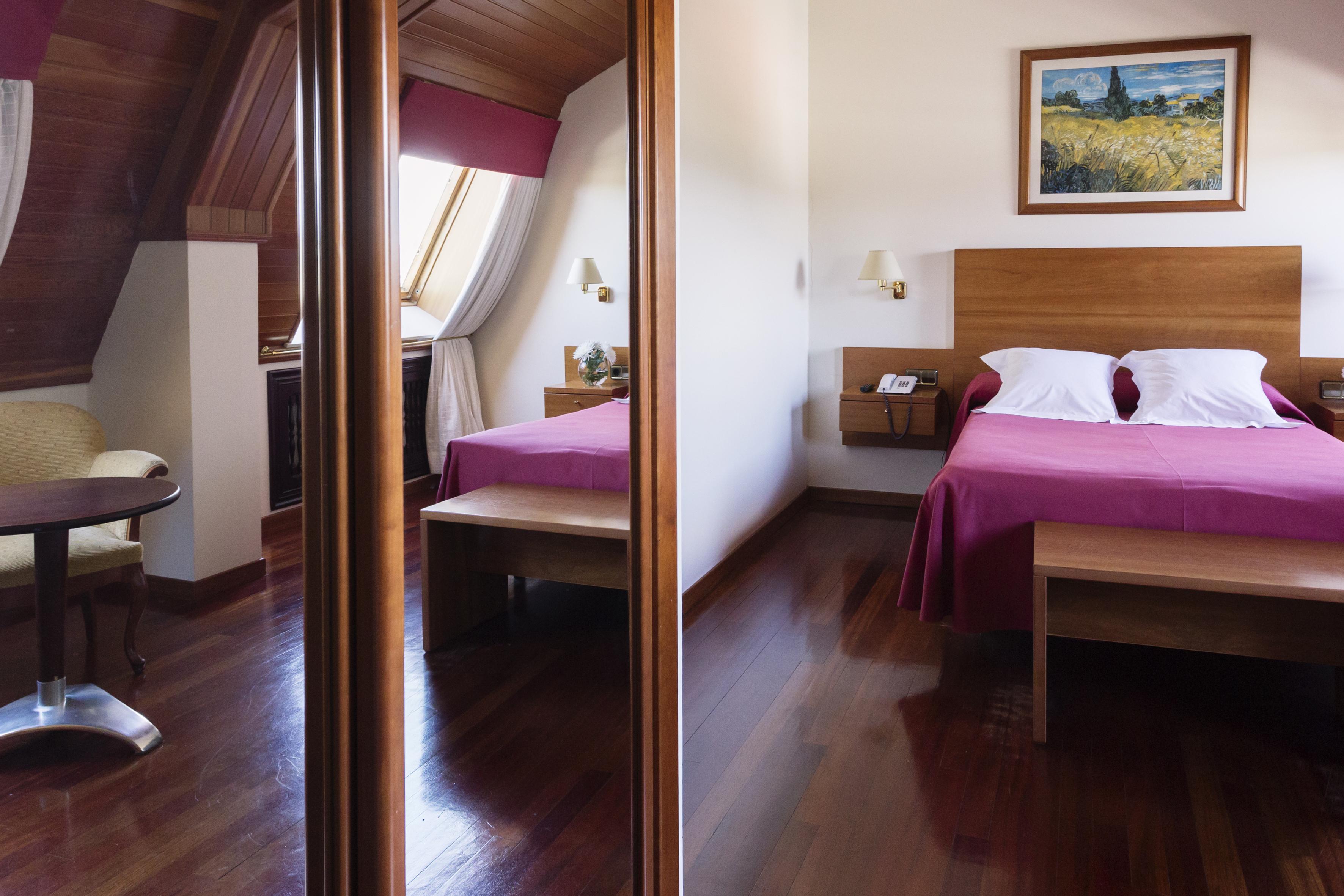 Hotel Valencia Ferrol Exteriör bild