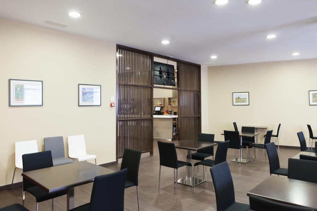 Hotel Valencia Ferrol Exteriör bild